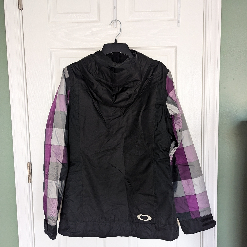 Oakley Ski/Snowboard Jacket - Picture 3 of 3